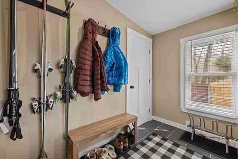 Entry Way - 46 Elm St, Bethlehem, NH 03574 photo 1 of 6