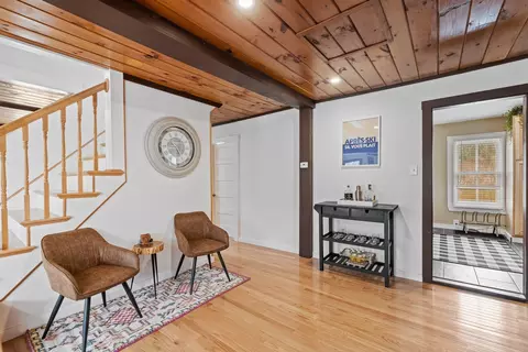 Entry Way - 46 Elm St, Bethlehem, NH 03574 photo 4 of 6