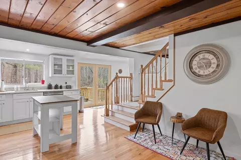 Entry Way - 46 Elm St, Bethlehem, NH 03574 photo 5 of 6