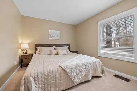 Bedroom - 46 Elm St, Bethlehem, NH 03574 photo 1 of 10