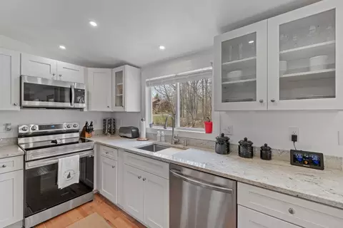 Kitchen - 46 Elm St, Bethlehem, NH 03574 photo 4 of 5