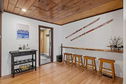 Dining - 46 Elm St, Bethlehem, NH 03574 photo 1 of 3