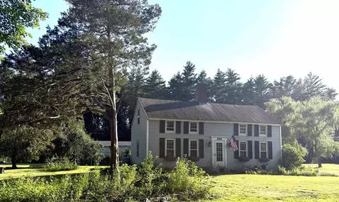 Exterior - 284 South Rd, Brentwood, NH 03833 photo 2 of 15
