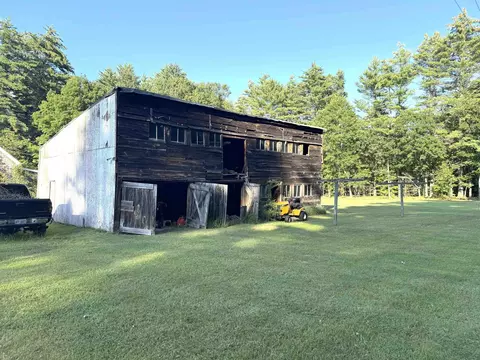 Exterior - 284 South Rd, Brentwood, NH 03833 photo 5 of 15