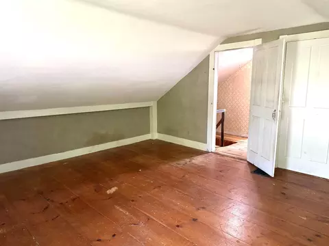 Bedroom - 284 South Rd, Brentwood, NH 03833 photo 5 of 5