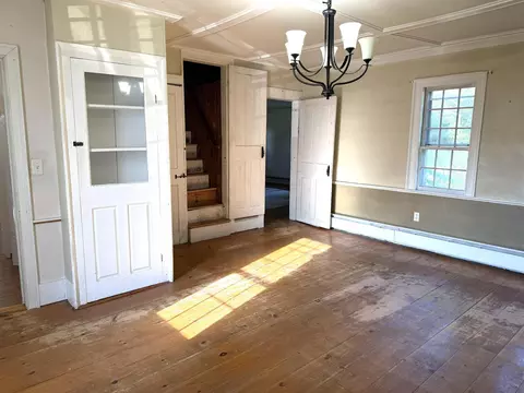 Dining - 284 South Rd, Brentwood, NH 03833 photo 1 of 1