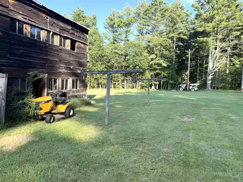 Exterior - 284 South Rd, Brentwood, NH 03833 photo 4 of 15