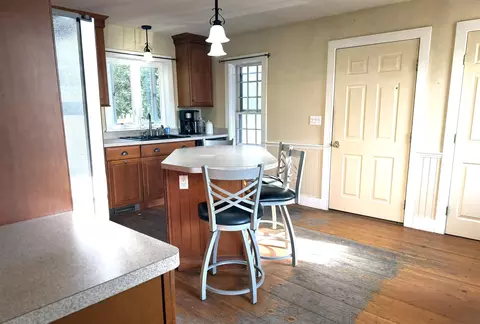 Kitchen - 284 South Rd, Brentwood, NH 03833 photo 2 of 2