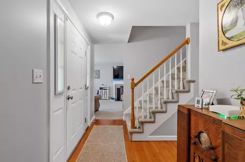 Entry Way - 10 Westview Rd, Brookline, NH 03033 photo 1 of 2