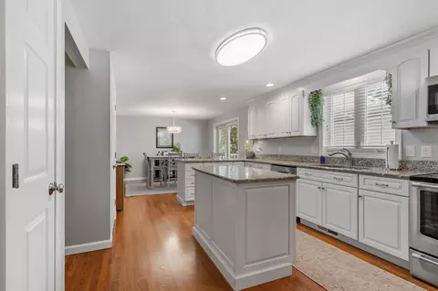Kitchen - 10 Westview Rd, Brookline, NH 03033 photo 1 of 5