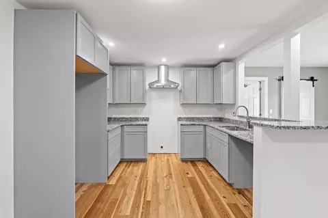 Kitchen - 14 River Rd, Brentwood, NH 03833 photo 3 of 3