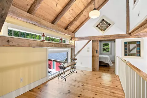 Entry Way - 369 Stoddard Rd, Wolfeboro, NH 03894 photo 4 of 8