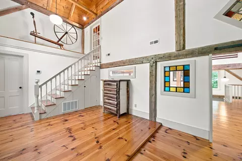 Entry Way - 369 Stoddard Rd, Wolfeboro, NH 03894 photo 6 of 8
