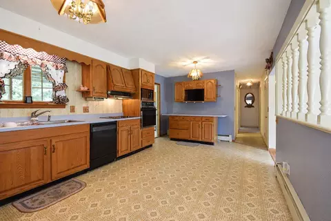 Kitchen - 123 Raceway Rd, Jericho, VT 05465 photo 2 of 4