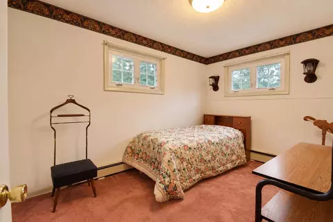 Bedroom - 123 Raceway Rd, Jericho, VT 05465 photo 5 of 6