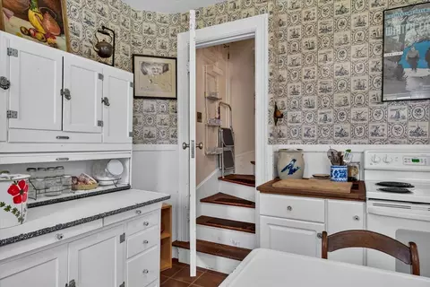 Kitchen - 61 Ormsbee Ave, Proctor, VT 05765 photo 5 of 7
