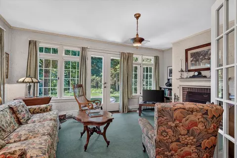 Living - 61 Ormsbee Ave, Proctor, VT 05765 photo 7 of 9