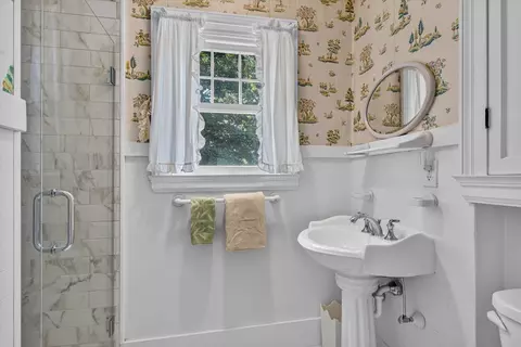 Bath - 61 Ormsbee Ave, Proctor, VT 05765 photo 3 of 3