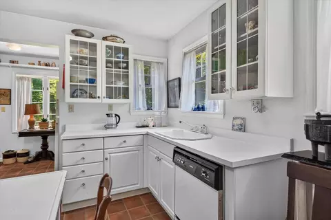 Kitchen - 61 Ormsbee Ave, Proctor, VT 05765 photo 2 of 7
