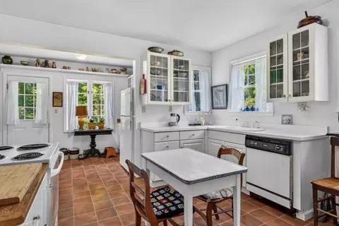 Kitchen - 61 Ormsbee Ave, Proctor, VT 05765 photo 3 of 7