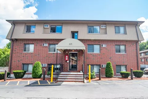 65 Log St #1K, Manchester, NH 03102