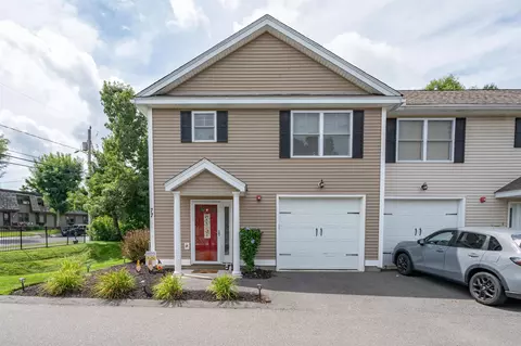 77 Deerwood Dr #A, Nashua, NH 03063