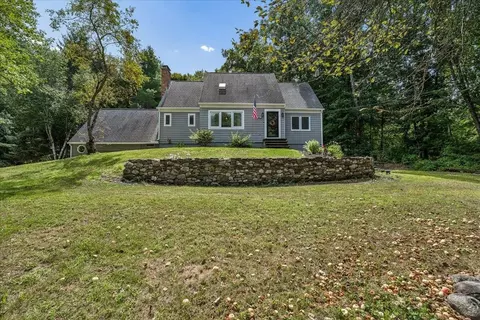 93 Old Nashua Rd, Londonderry, NH 03053