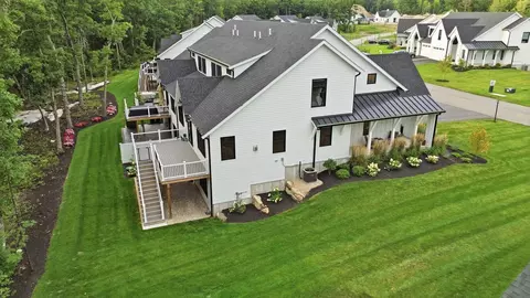 Exterior - 33 Trails Edge Rd, Windham, NH 03087 photo 2 of 8