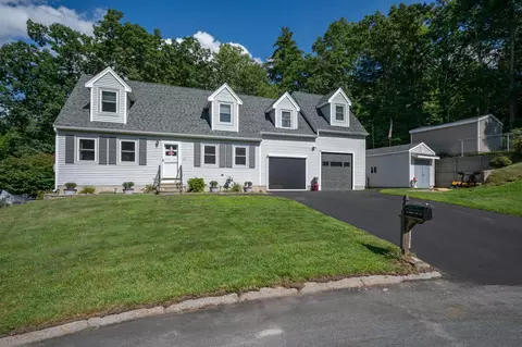20 Cobble Hill Rd, Nashua, NH 03062