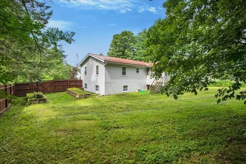 Exterior - 9 Griswold St, Jericho, VT 05465 photo 6 of 11