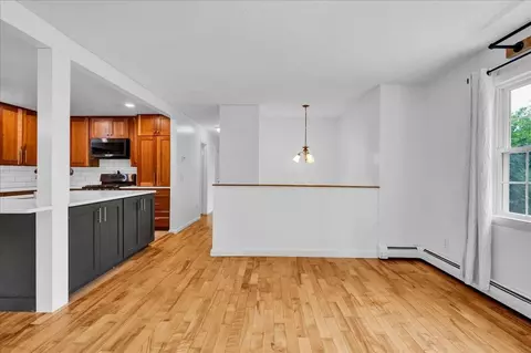 Living - 9 Griswold St, Jericho, VT 05465 photo 1 of 4