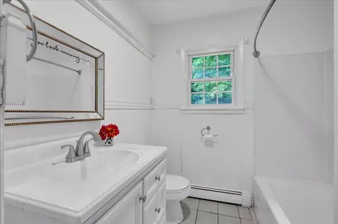 Bath - 9 Griswold St, Jericho, VT 05465 photo 1 of 2