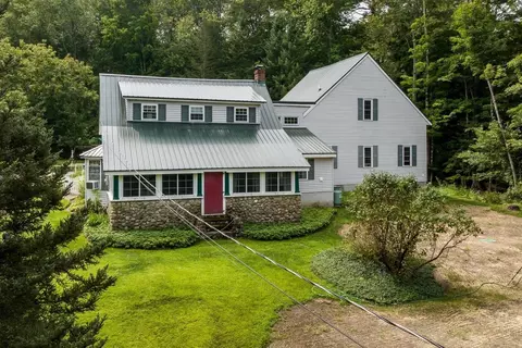 32 Flutter St, Nottingham, NH 03290