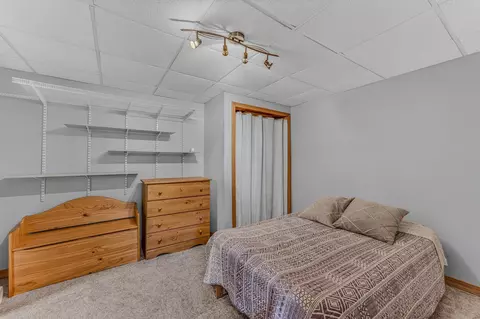 Bedroom - 189 Plain Rd, Bath, NH 03740 photo 4 of 7