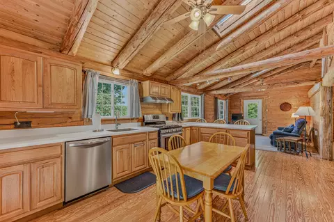 Kitchen - 189 Plain Rd, Bath, NH 03740 photo 2 of 4