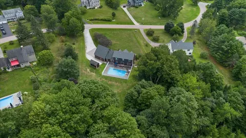 View/Area - 21 Meadow Dr, Jericho, VT 05465 photo 4 of 5