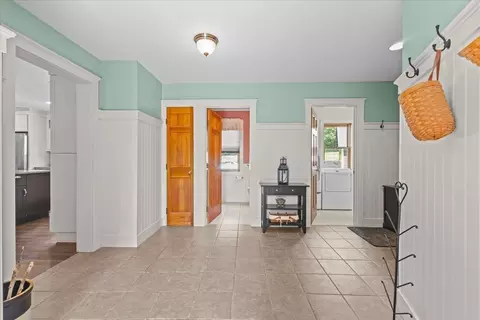 Entry Way - 21 Meadow Dr, Jericho, VT 05465 photo 4 of 4