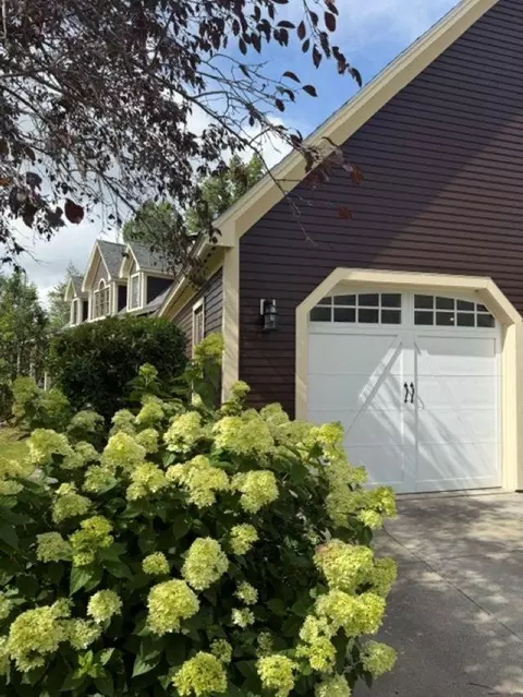 Exterior - 21 Meadow Dr, Jericho, VT 05465 photo 12 of 18