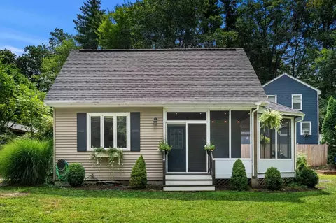 3 Lake Front St, Amherst, NH 03031