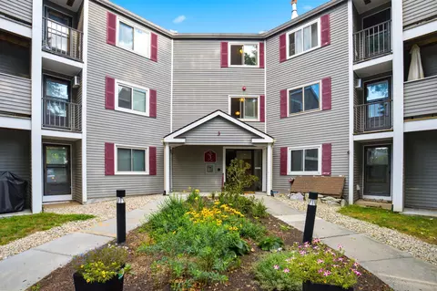 120 Fisherville Rd #141, Concord, NH 03303