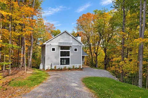 47 West Rd, Wilmington, VT 05363