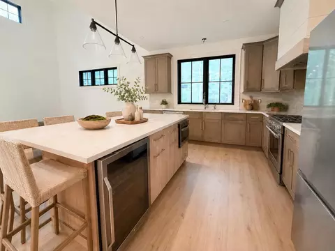 47 West Rd, Wilmington, VT 05363