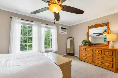 Bedroom - 6 Pleasant St #E11, Hooksett, NH 03106 photo 2 of 6