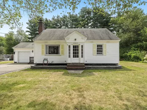 10 Pond St, Salem, NH 03079