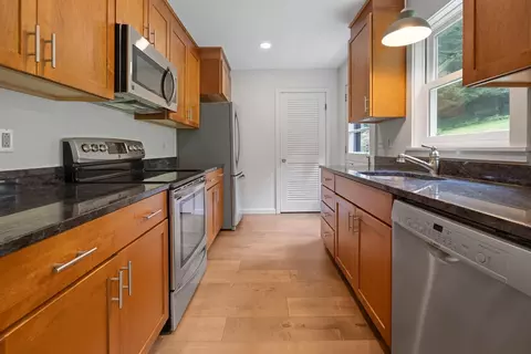 Kitchen - 151 Dwight Rd, Hartford, VT 05059 photo 1 of 2