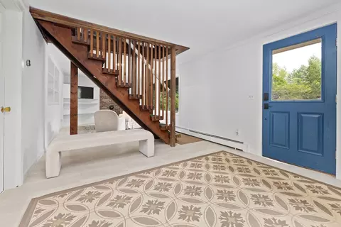 Entry Way - 151 Dwight Rd, Hartford, VT 05059 photo 2 of 2