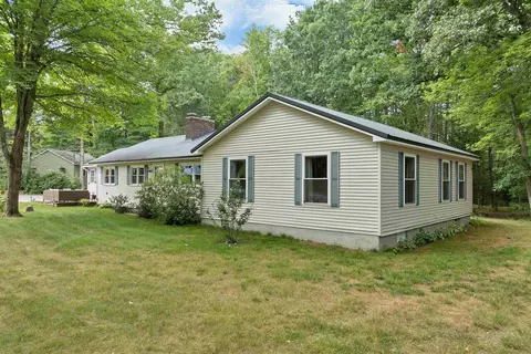 Exterior - 6 Ridgewood Dr, Bow, NH 03304 photo 3 of 9