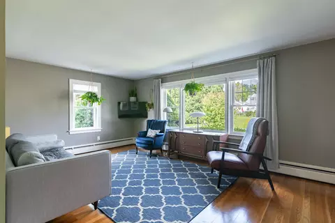 Living - 22 Crescent Ave, Dover, NH 03820 photo 3 of 4