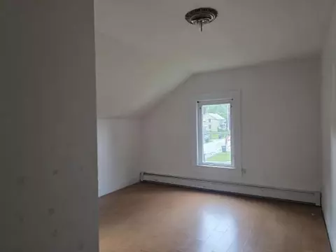 Bedroom - 27 Meadow St, Proctor, VT 05765 photo 2 of 5