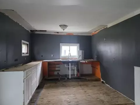 Kitchen - 27 Meadow St, Proctor, VT 05765 photo 1 of 1